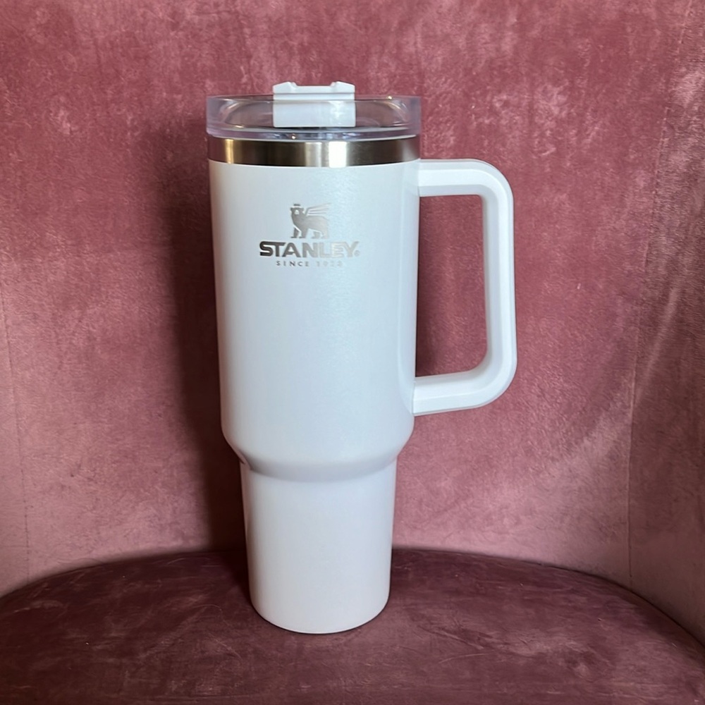 White shimmery 40oz Stanley cup